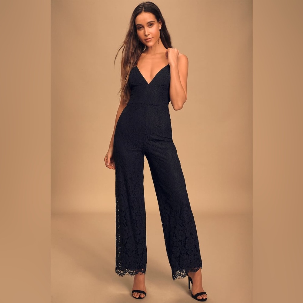 Lulu’s jumpsuit 🖤